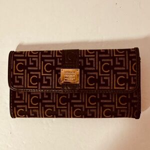 Liz Claiborne Monogrammed Clutch Wallet in Brown and Gold VGC